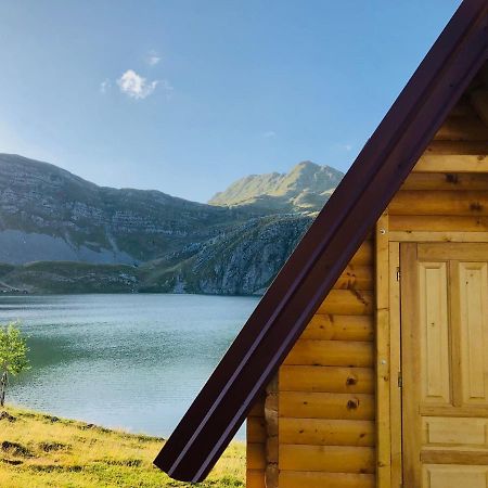 Kapetanovo Jezero Bungalov Bed & Breakfast Podgorica Ngoại thất bức ảnh