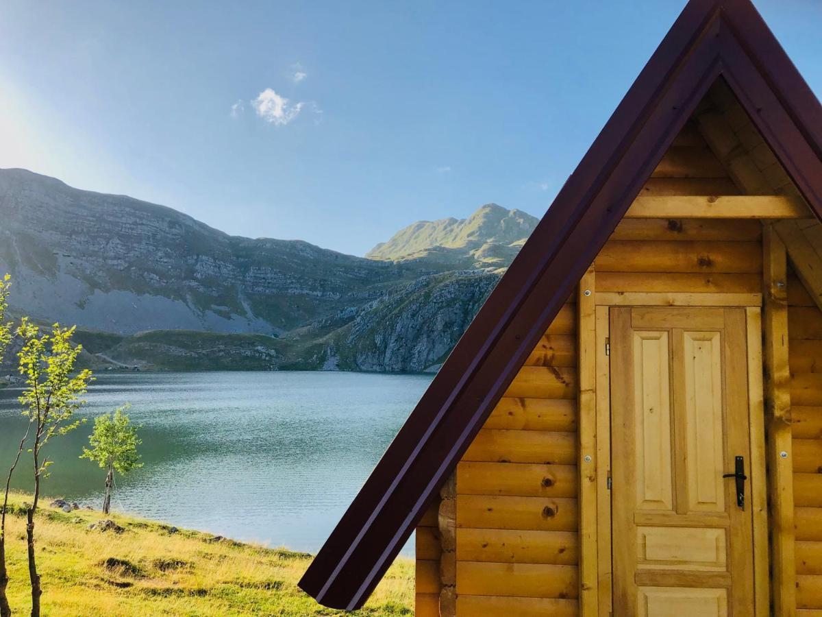 Kapetanovo Jezero Bungalov Bed & Breakfast Podgorica Ngoại thất bức ảnh