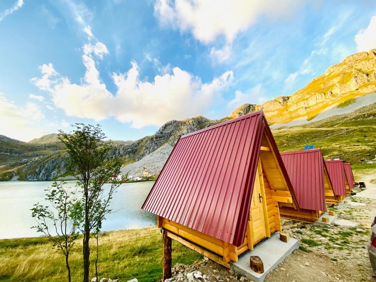 Kapetanovo Jezero Bungalov Bed & Breakfast Podgorica Ngoại thất bức ảnh
